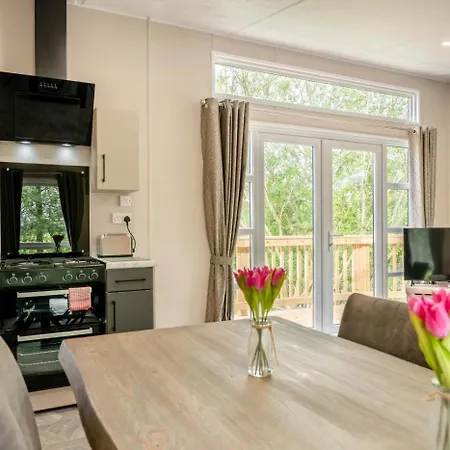 2 Bed In Oc-w29509 Holiday home *