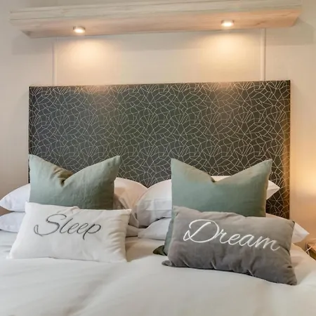 2 Bed In Oc-w29509 Amotherby